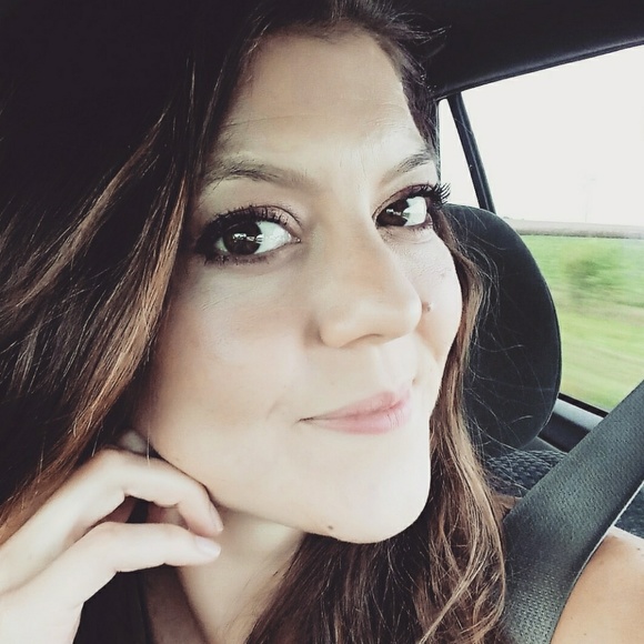 Meet your Posher, Ashley - Picture 1 of 1